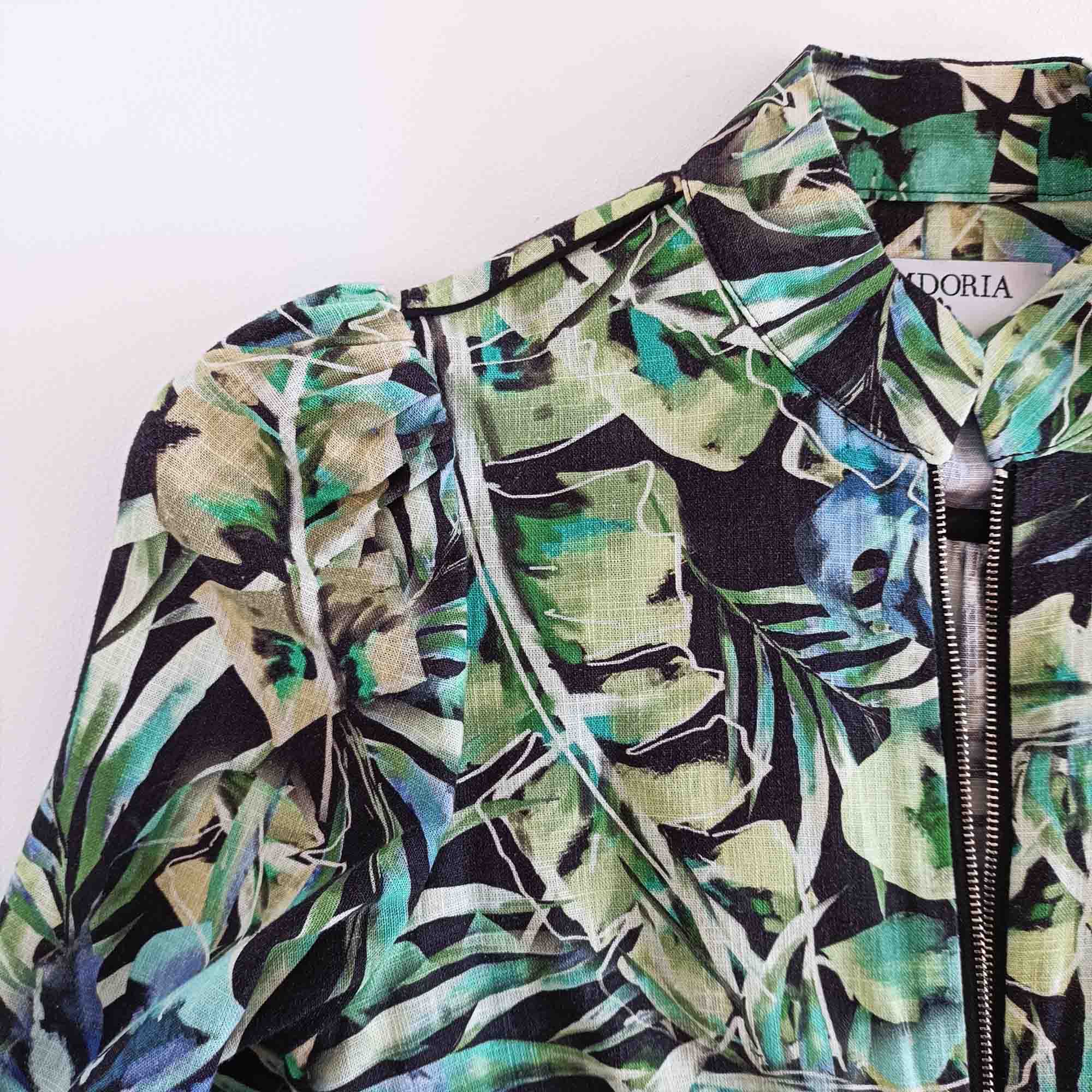 Haut style Blouse à manches bouffantes avec Zip en Viscose imprimée tropical-Hauts- Blouse-blouse femme-chemise-EMDORIA PARIS