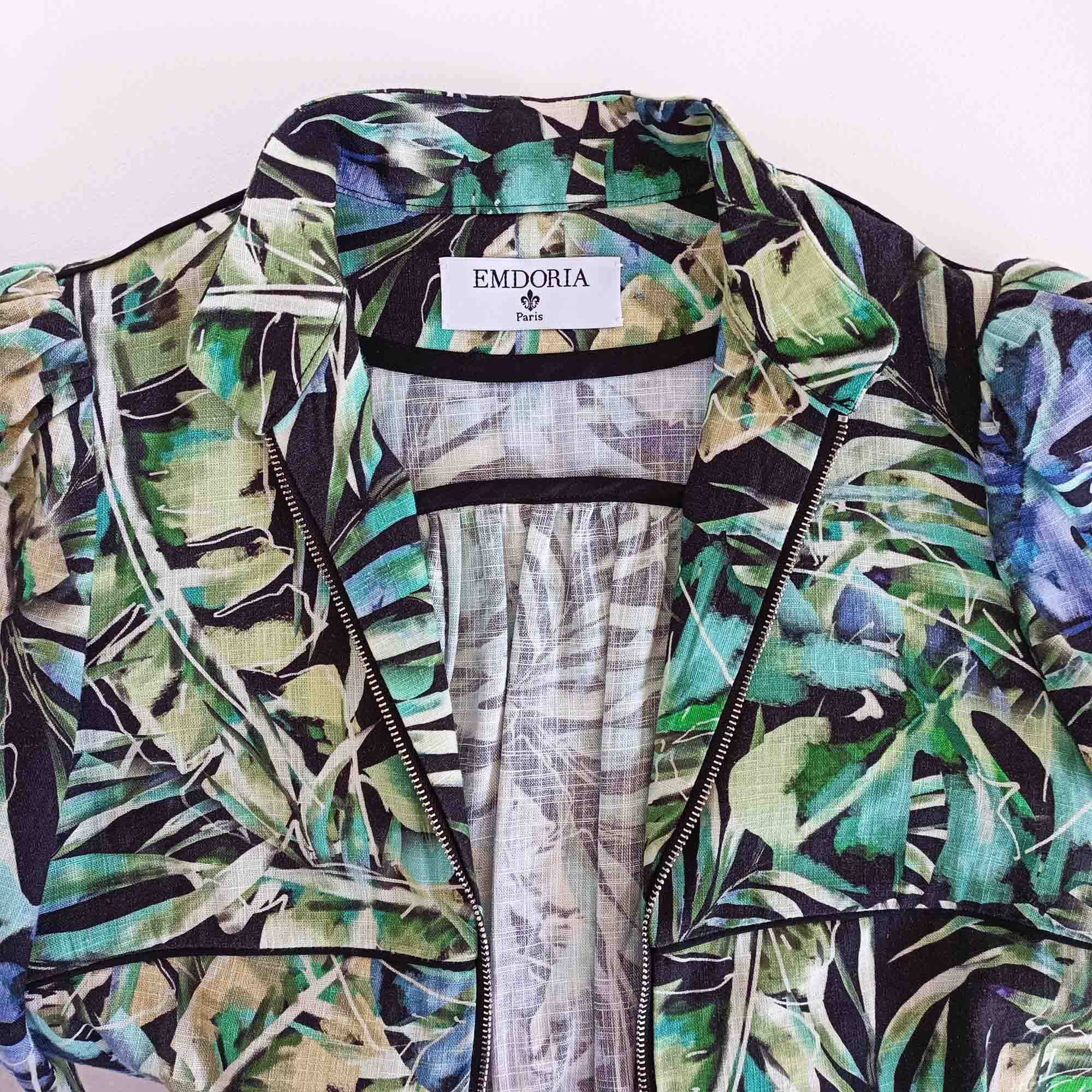 Haut style Blouse à manches bouffantes avec Zip en Viscose imprimée tropical-Hauts- Blouse-blouse femme-chemise-EMDORIA PARIS