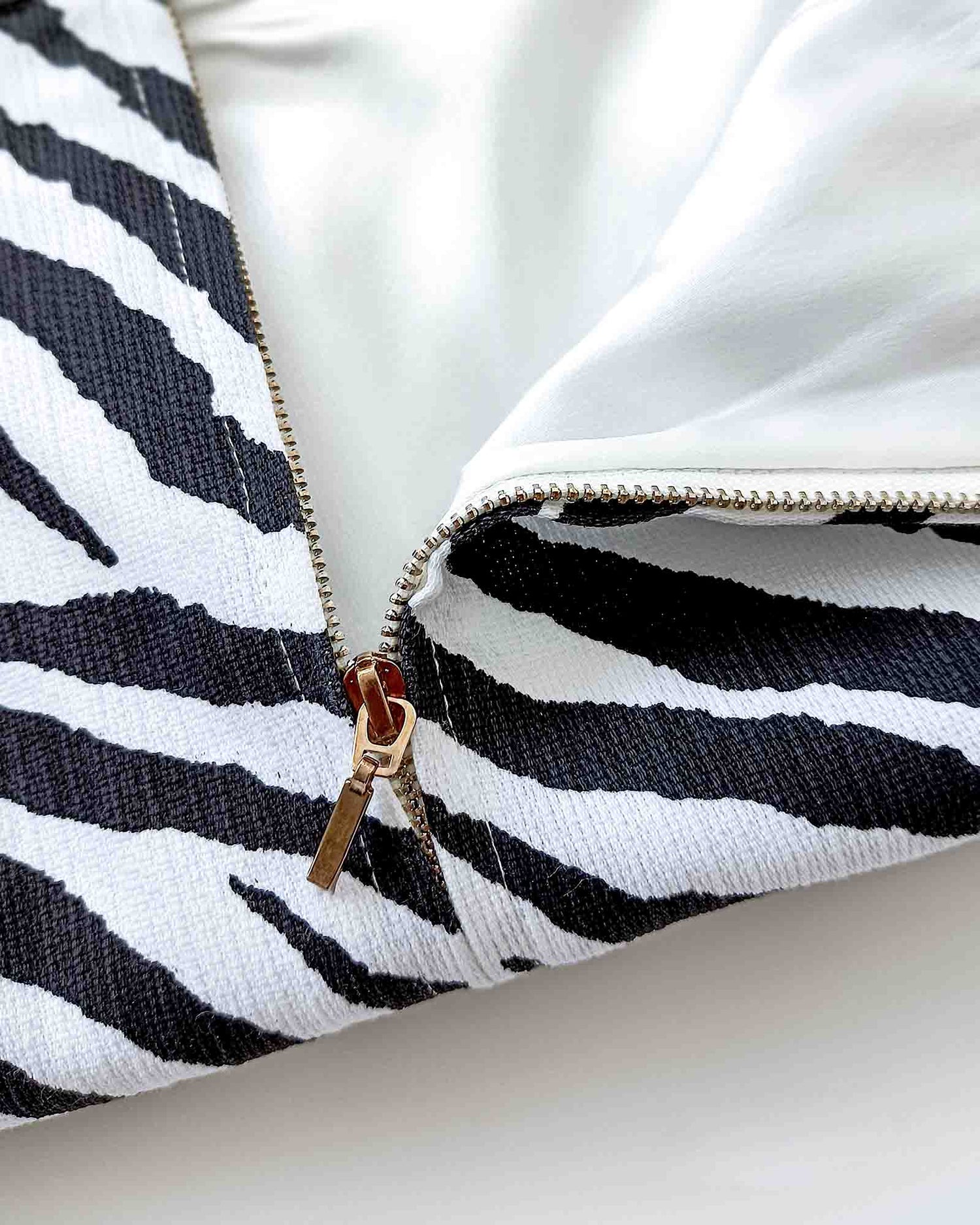 Jupe drapé en piquet de coton imprimé animalier zèbre-Jupes- belle jupe-jupe artisanale-Jupe asymétrique-EMDORIA PARIS