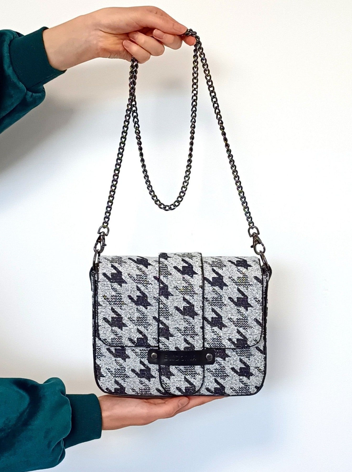 Handbag Chanel Sac 19 Pied De Poule CHANEL 19 Petit Sac Tweed Noir